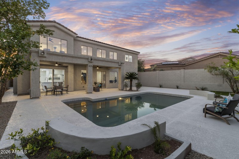 Very Spacious Backyard