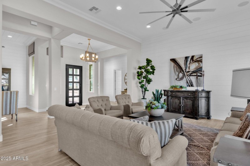 15-web-or-mls-3649-n-58th-st-artisan-mod