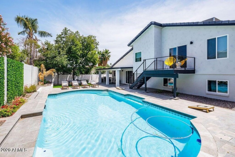 20221221191555454781000000-o