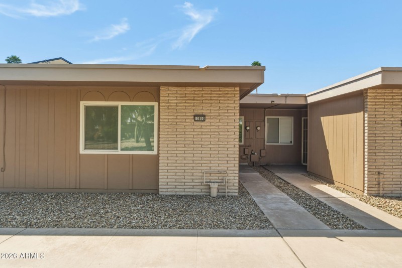 7-web-or-mls-13810 N 111th Ave--9