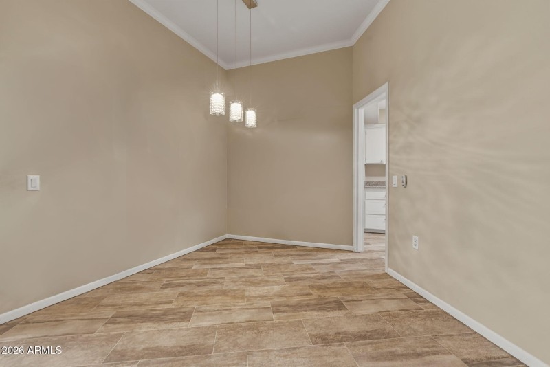 15-web-or-mls-13810 N 111th Ave--3