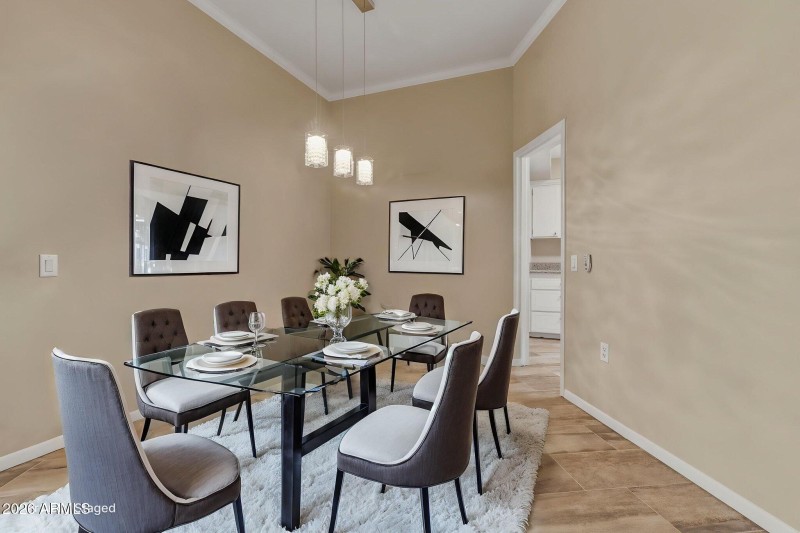 16-web-or-mls-13810 N 111th Ave--3 virtu