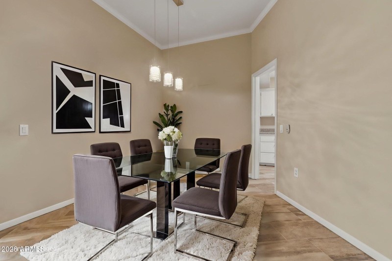 17-web-or-mls-13810 N 111th Ave--3 virtu