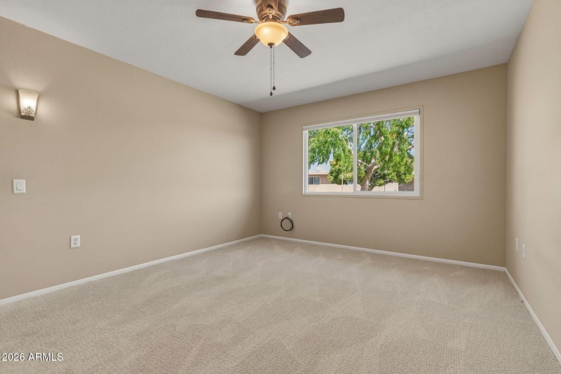 36-web-or-mls-13810 N 111th Ave--37