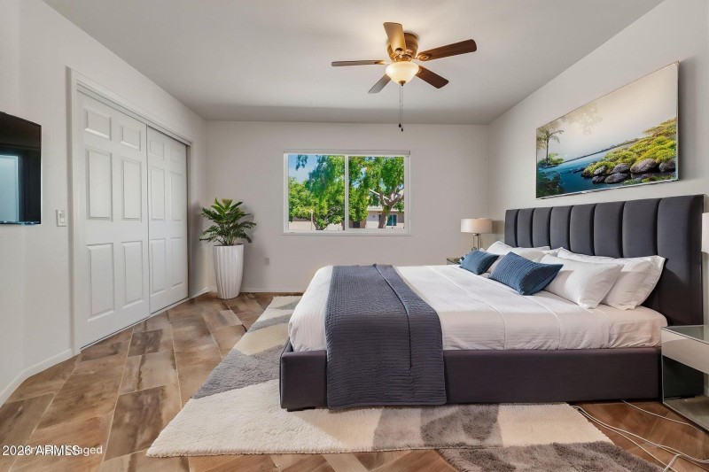 48-web-or-mls-13810 N 111th Ave--33 virt