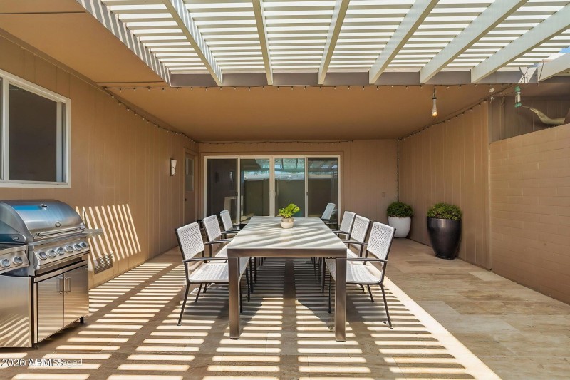 52-web-or-mls-13810 N 111th Ave--17 virt