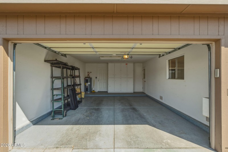 57-web-or-mls-13810 N 111th Ave--43