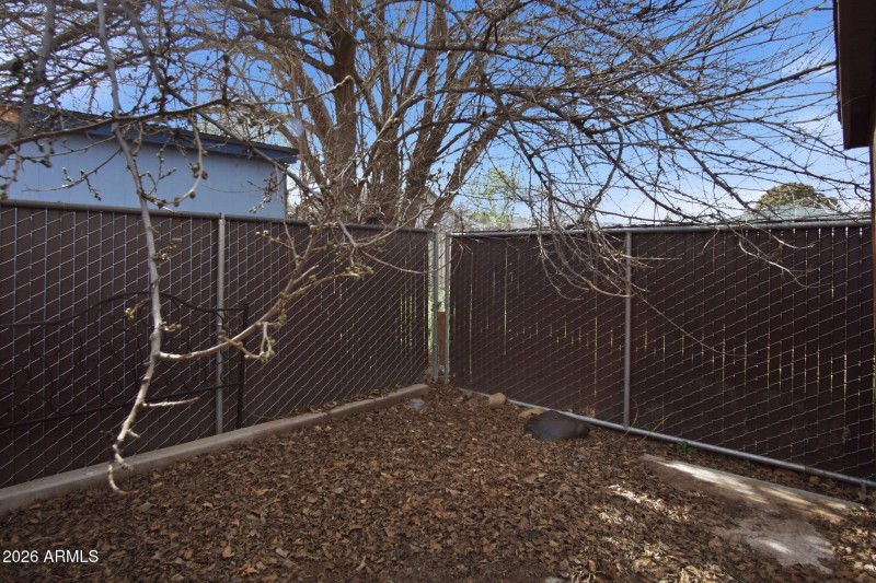 9840_Eighth_St_Mayer_AZ_86333_USA-Exteri