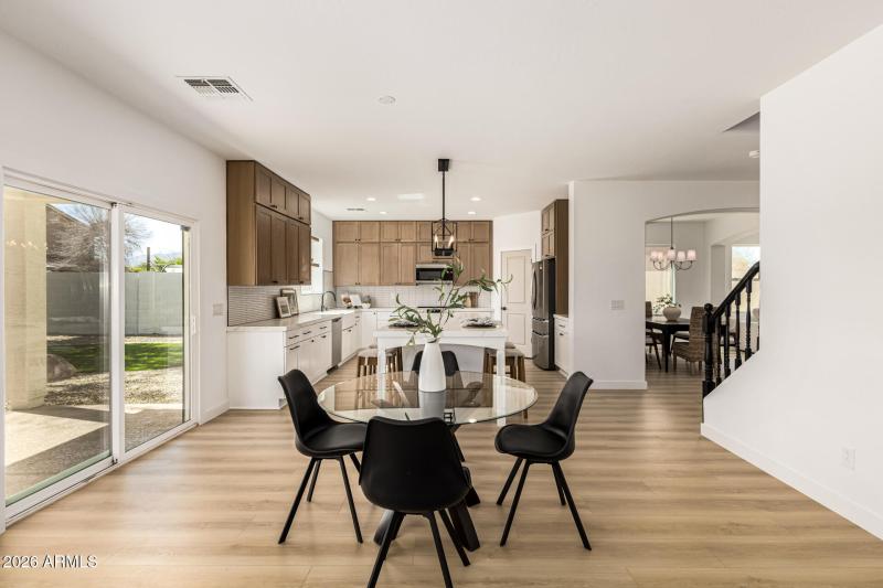 Kitchen/Breakfast Nook