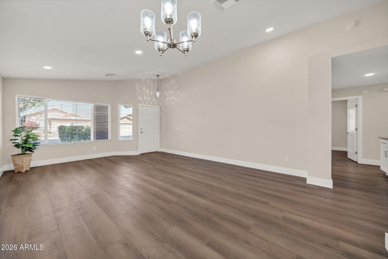 Neutral colors throughout