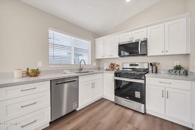 Light and bright kitchen