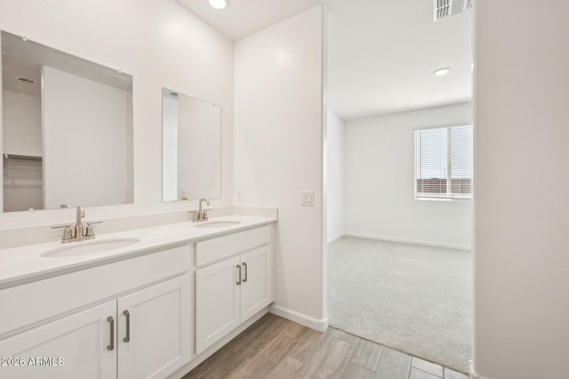 29-web-or-mls-W Camino de Oro-S1103-029