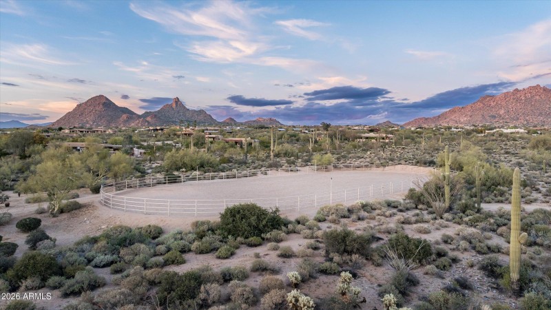 53-9612EVeredaSolanaDr-53