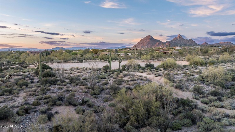 52-9612EVeredaSolanaDr-52