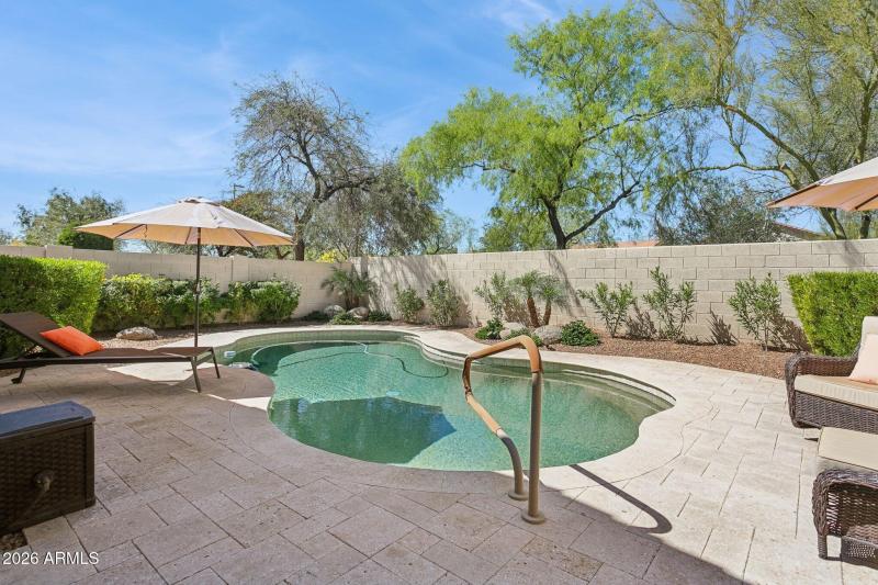 32-web-or-mls-21610-n-44th-pl