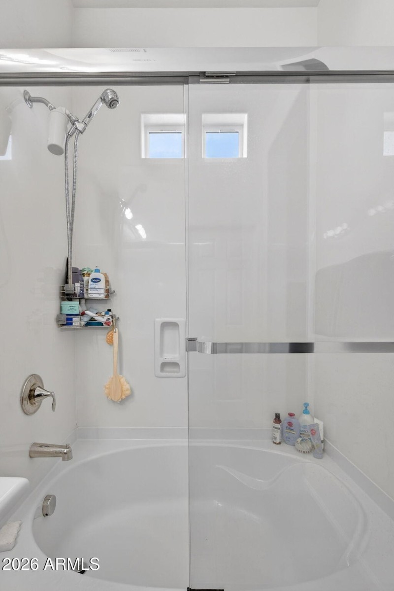 27-web-or-mls-49W Nelson Pl