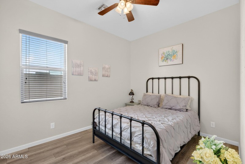 29-web-or-mls-38W Nelson Pl