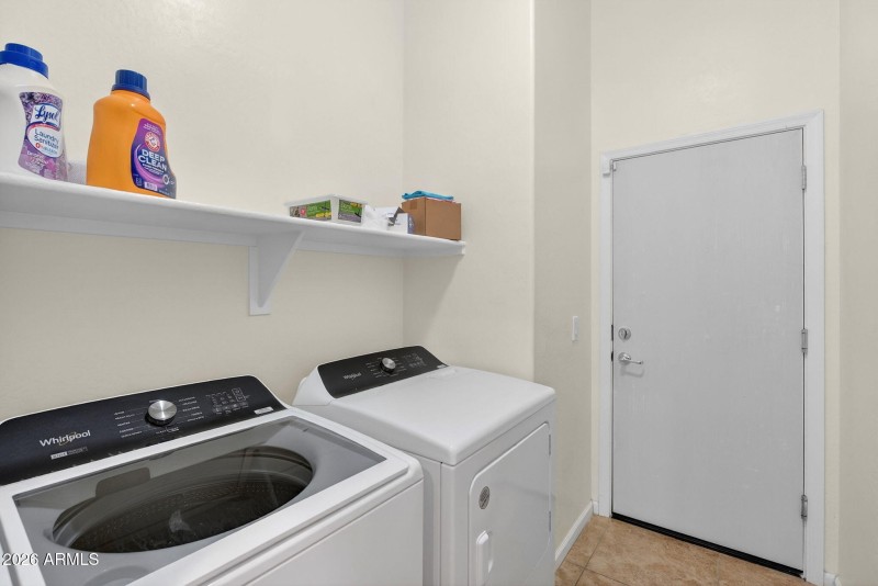 34-web-or-mls-43W Nelson Pl