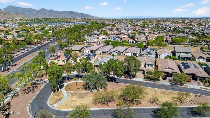 49-web-or-mls-07W Nelson Pl