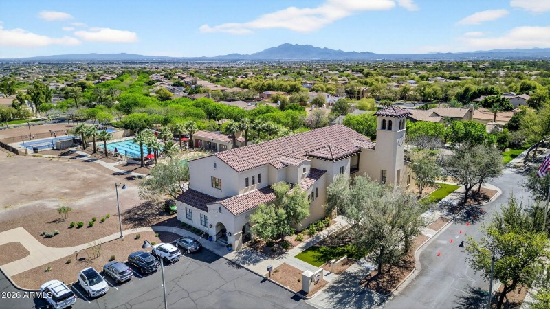 67-web-or-mls-20W Nelson Pl