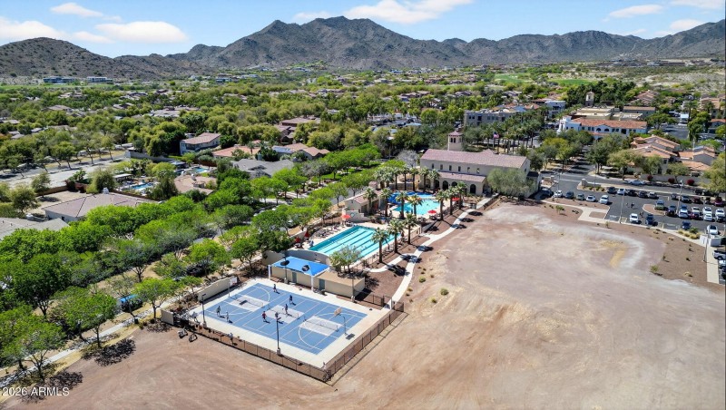 70-web-or-mls-24W Nelson Pl