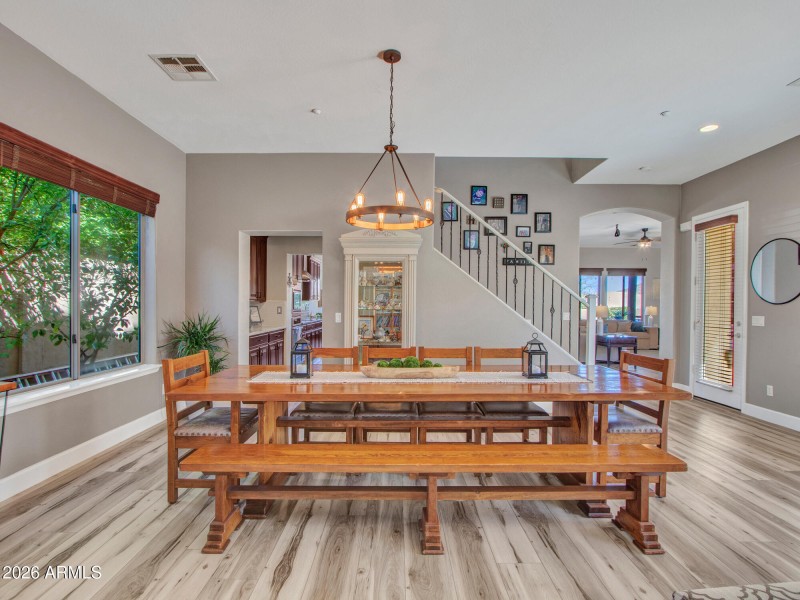 05-Living-&-Dining-(6)