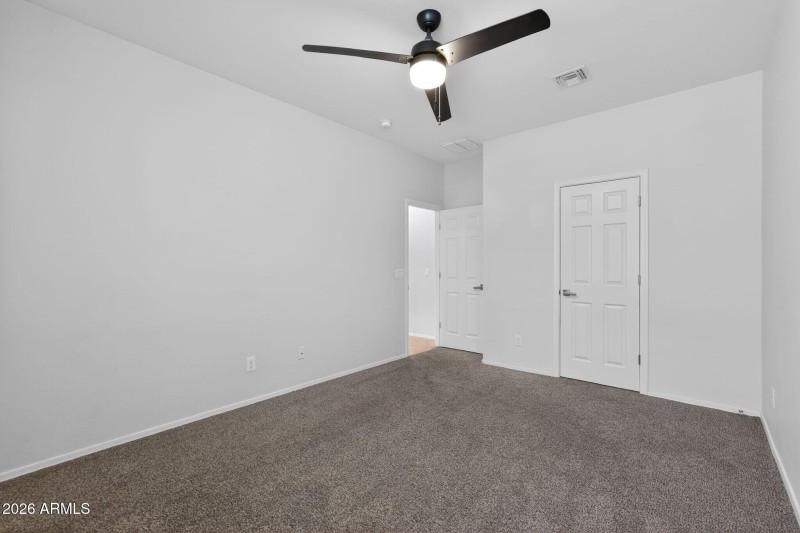 28_2138_W_Ian_Dr_Phoenix_AZ_85041_USA-Be