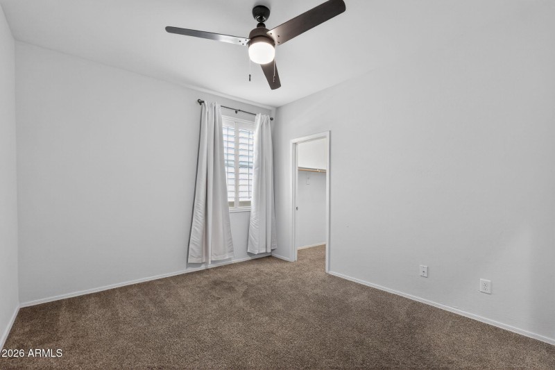 29_2138_W_Ian_Dr_Phoenix_AZ_85041_USA-Be