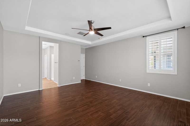 12_2138_W_Ian_Dr_Phoenix_AZ_85041_USA-Li