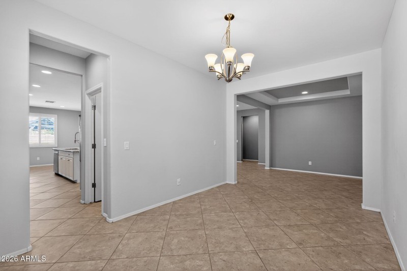 16_2138_W_Ian_Dr_Phoenix_AZ_85041_USA-Li