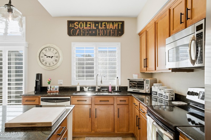 3935 e rough rider rd 1219-11