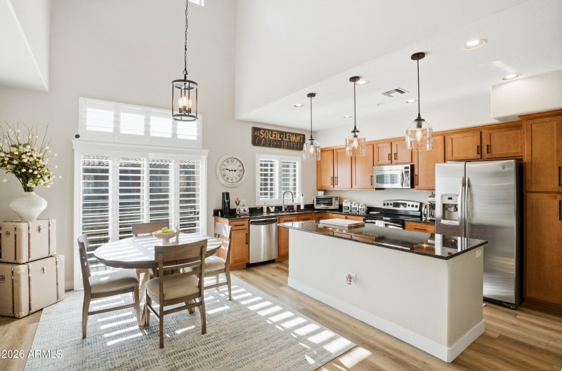 3935 e rough rider rd 1219-8