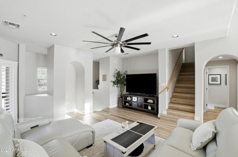 3935 e rough rider rd 1219-6