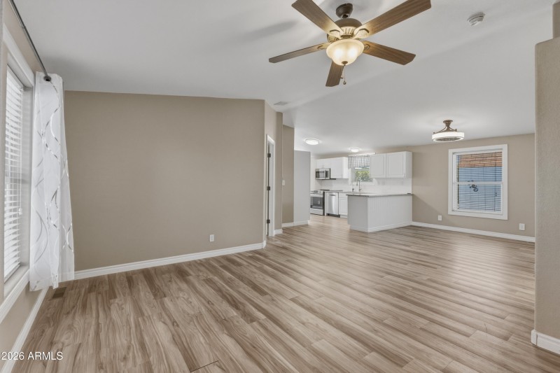 2000 S Apache Blvd #371-4