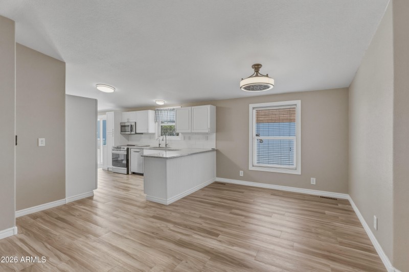 2000 S Apache Blvd #371-6