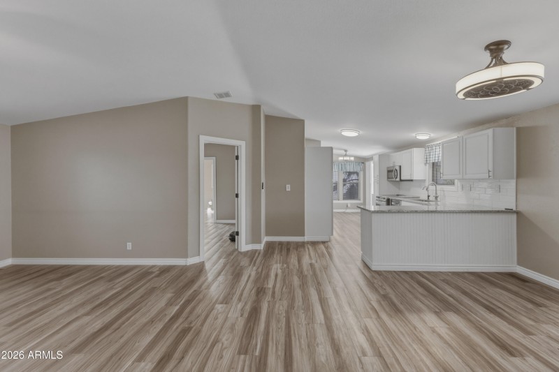 2000 S Apache Blvd #371-7