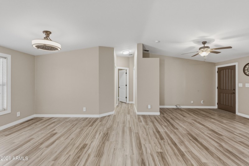 2000 S Apache Blvd #371-25