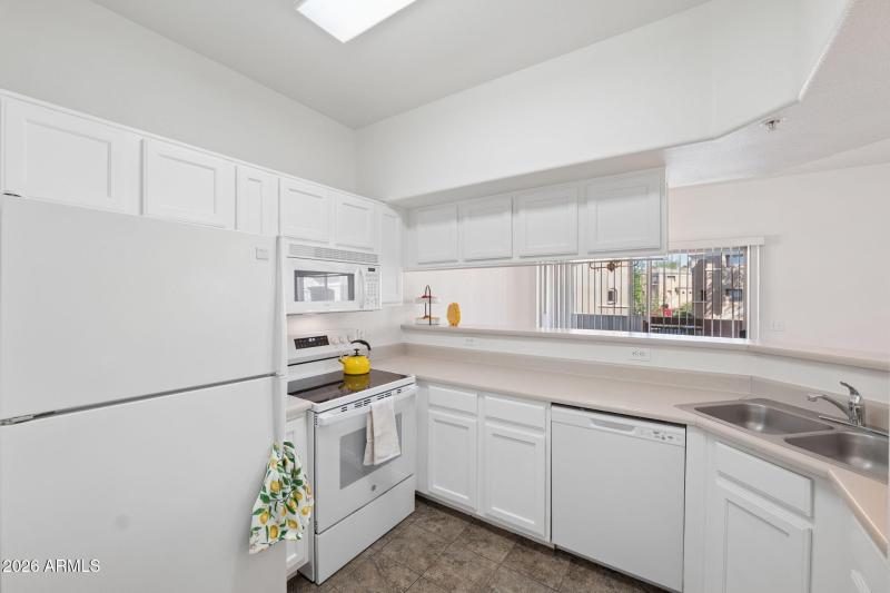 Nice and Bright Kitchen