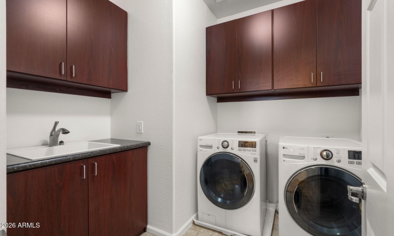 30-web-or-mls-Laundry Room