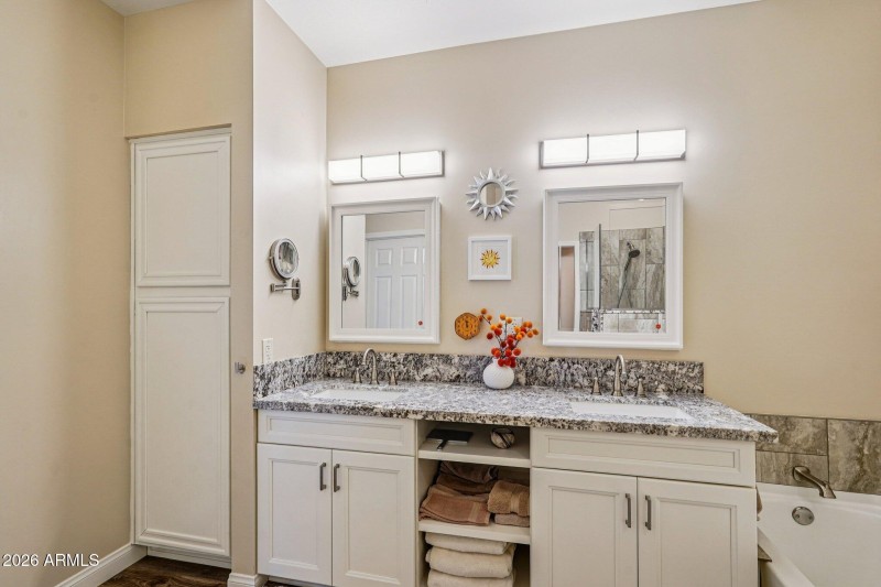 37-web-or-mls-N 148th Dr-S1203-037