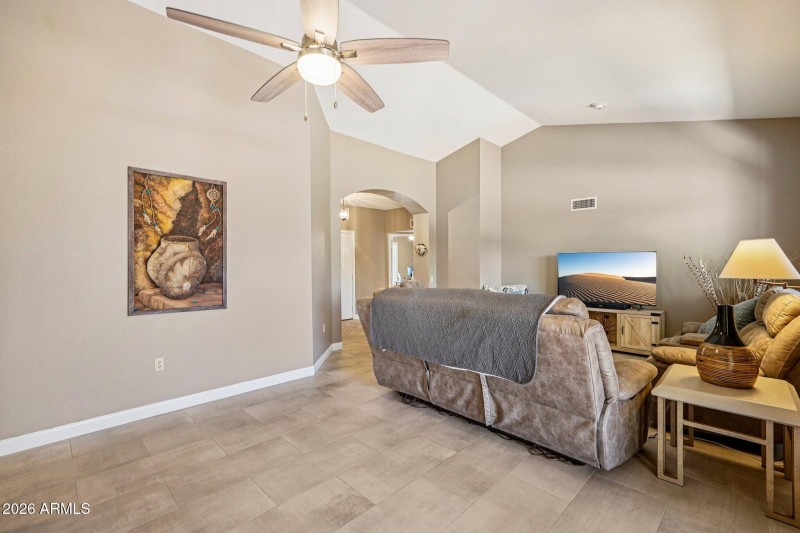 10-web-or-mls-N 148th Dr-S1203-010