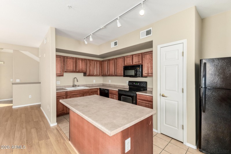 11 - Cave Creek 18250