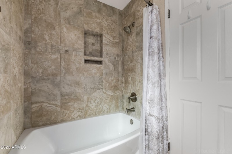 tub in primary bathroom