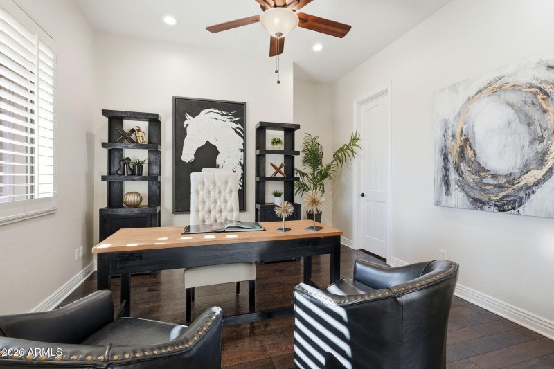 Gorgeous Office/4th Bedroom