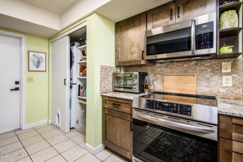 25246 S Pinewood Dr-8110-Edit