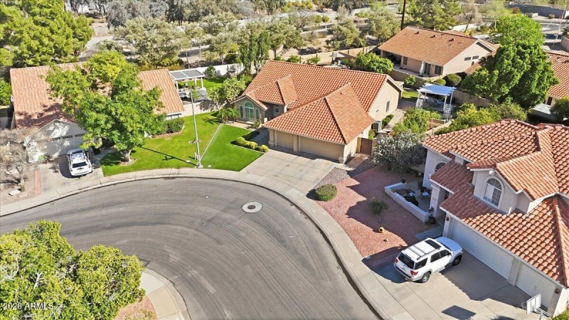 08-1c213b90-9f09-4c1d-8973-c5cf9bfaffa7