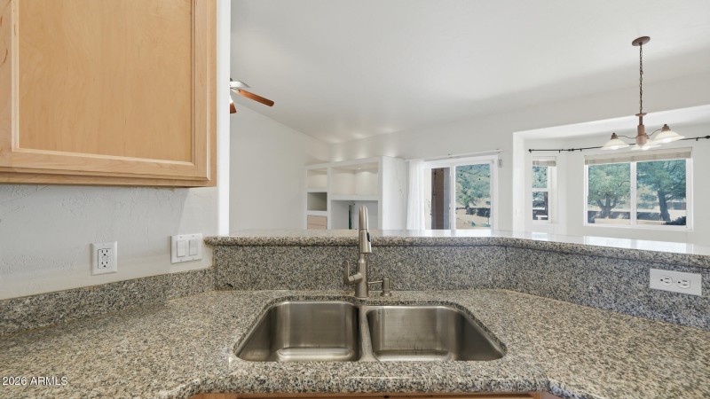 Interior - 3615 La Terraza Dr-10