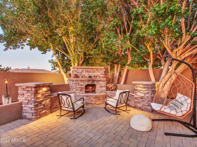 04-Evening_Fireplace-Patio-(3)