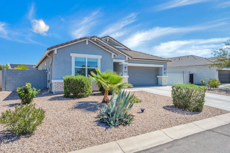 24653 N Alfalfa Dr-2