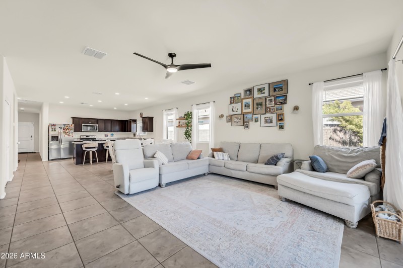 24653 N Alfalfa Dr-4